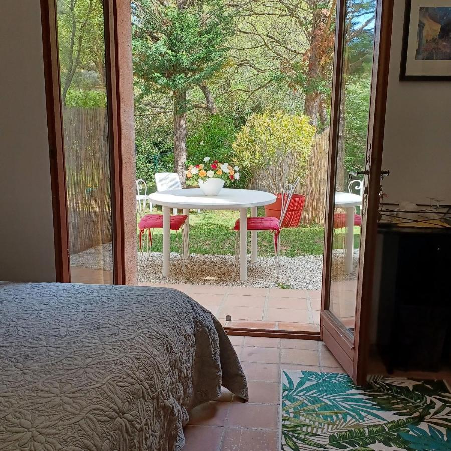 Suite Avec Jardin Entre Aix En Provence, Luberon Et Verdon Peyrolles-en-Provence Bagian luar foto